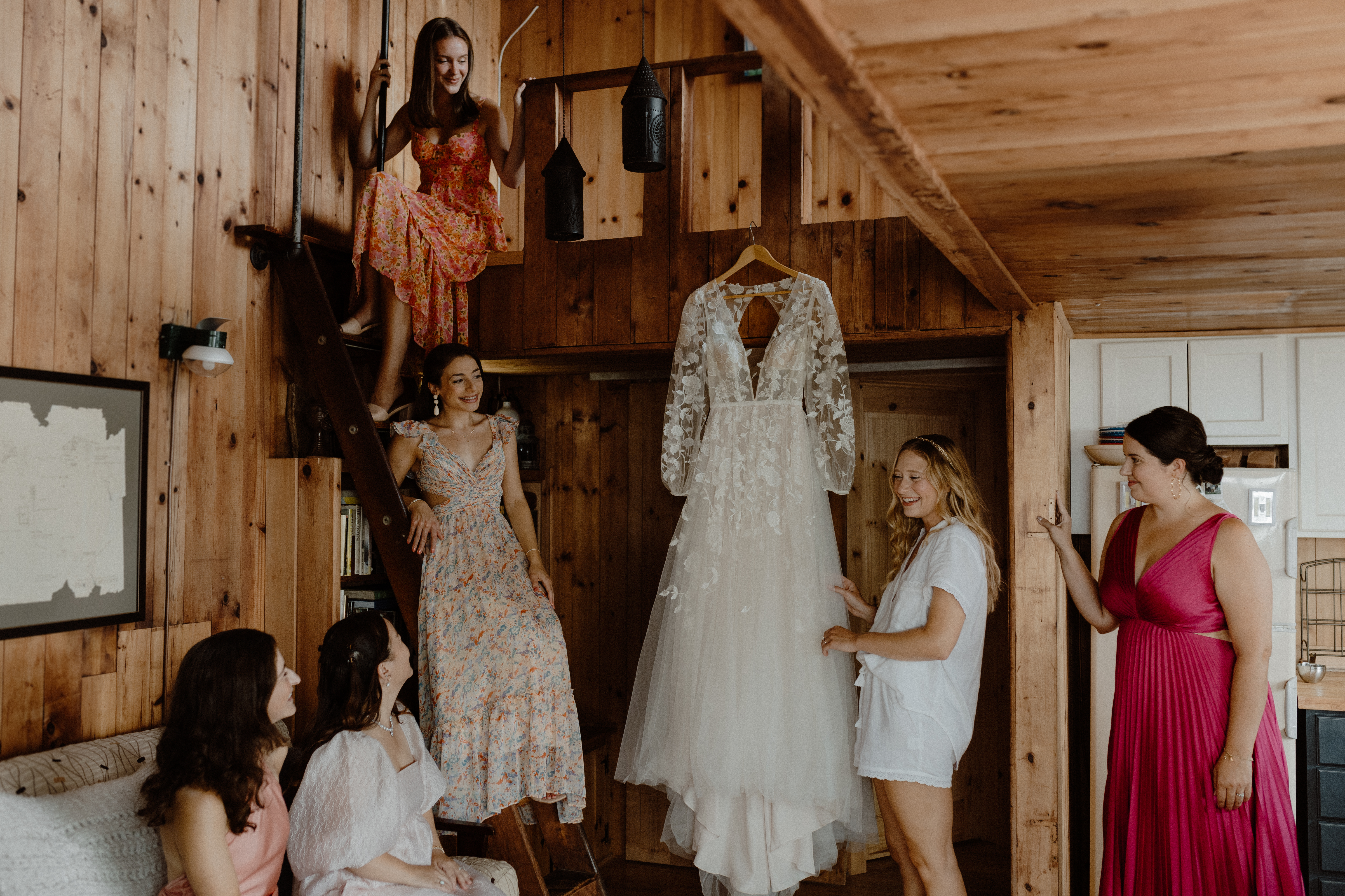 bride and bridesmaids getting ready for wedding