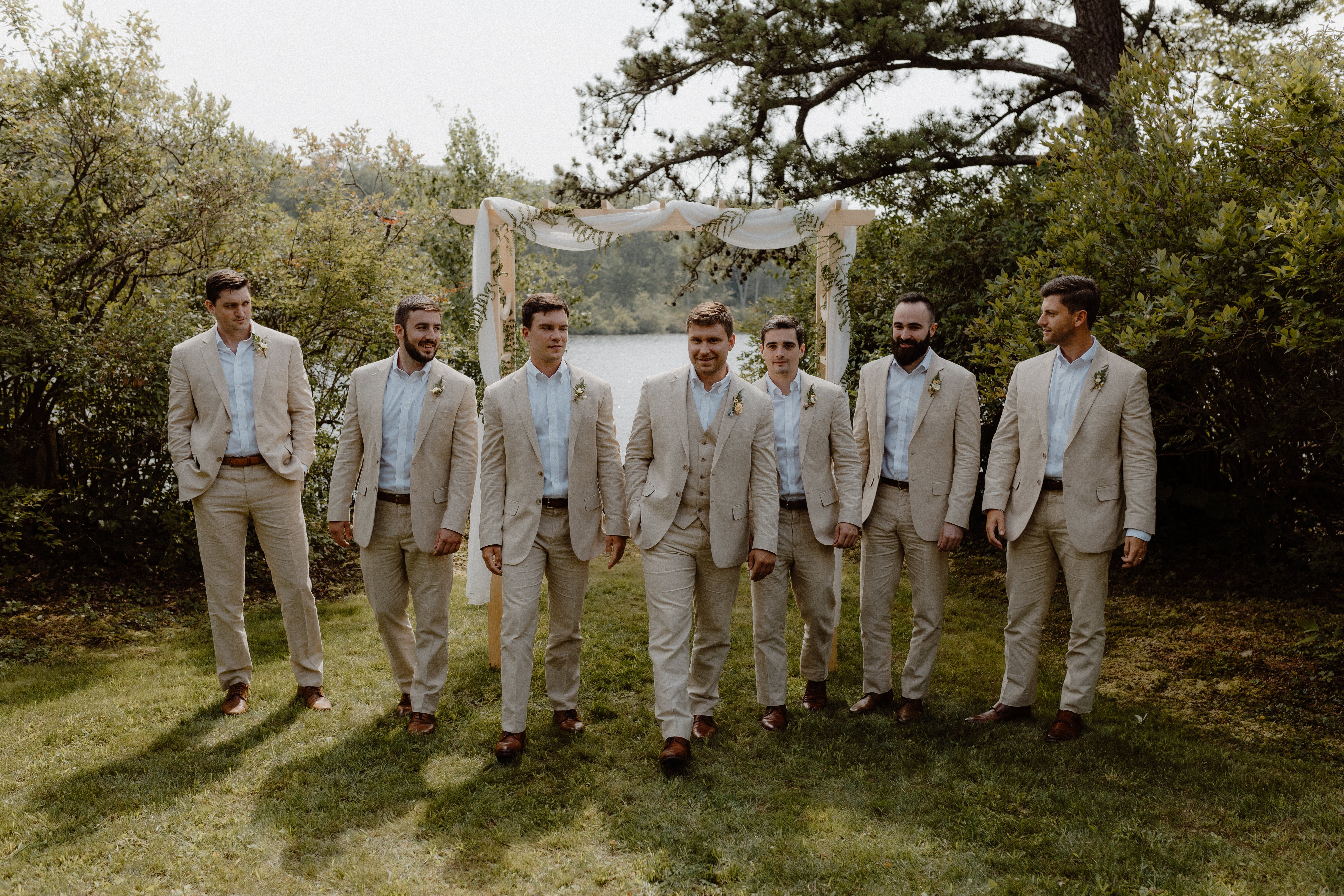 groom and groomsmen