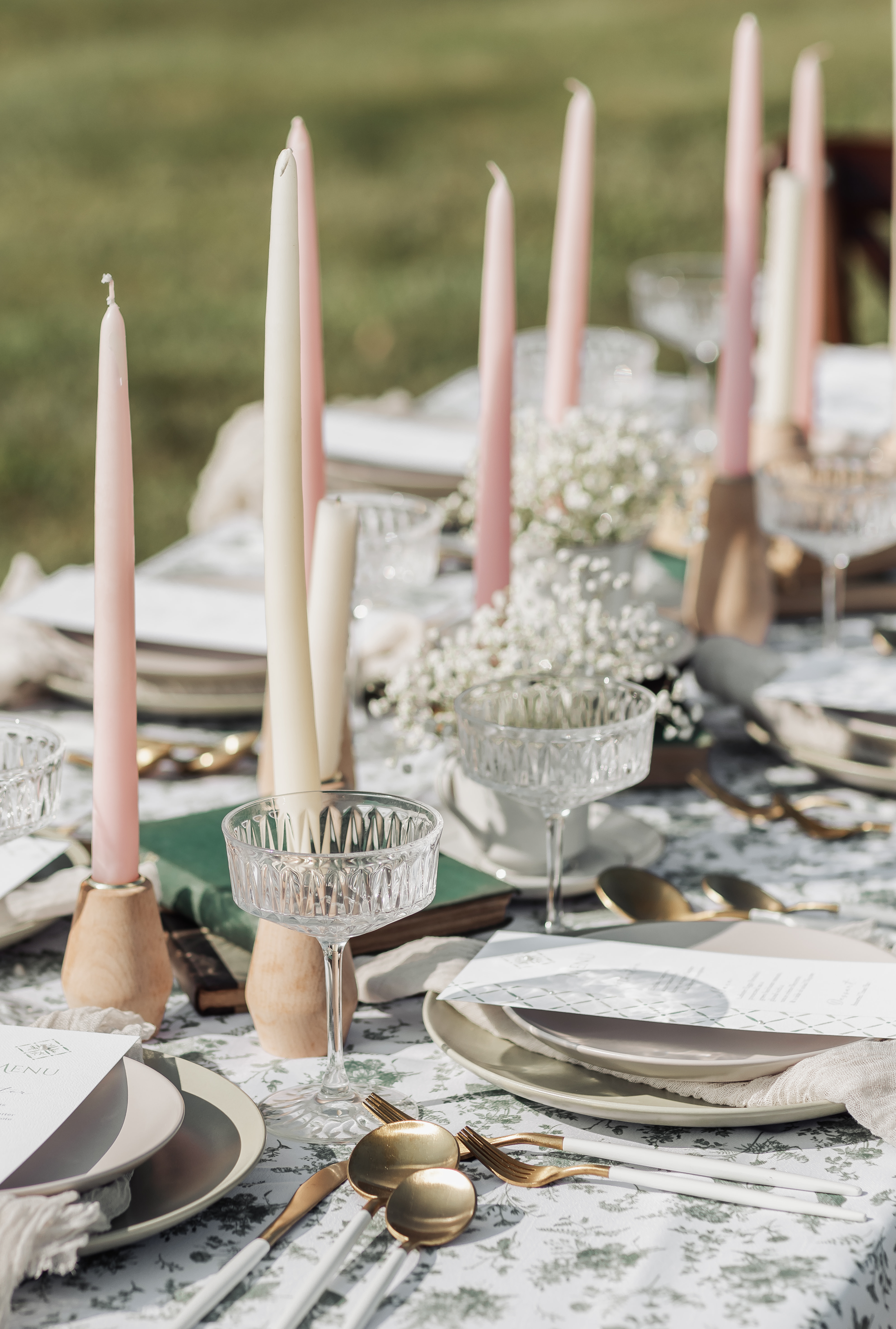 AVENTZ Co. Connecticut Event & Wedding Planner. Abby Fritz Connecticut Wedding Designer, Backyard weddings, CT Private Events, Design, Weddings, Intimate | Simply K. Studios