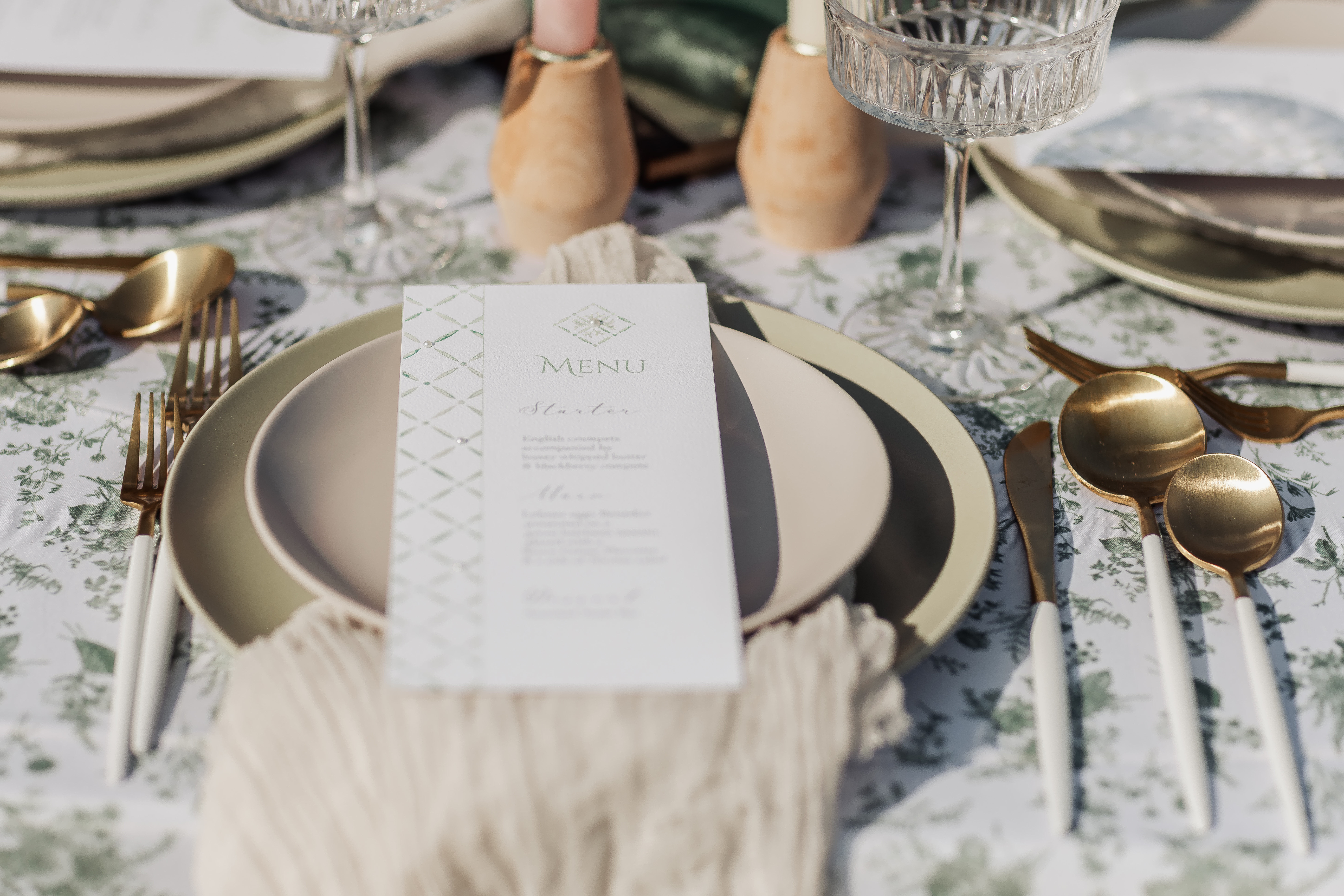 AVENTZ Co. Connecticut Event & Wedding Planner. Abby Fritz Connecticut Wedding Designer, Backyard weddings, CT Private Events, Design, Weddings, Intimate | Simply K. Studios