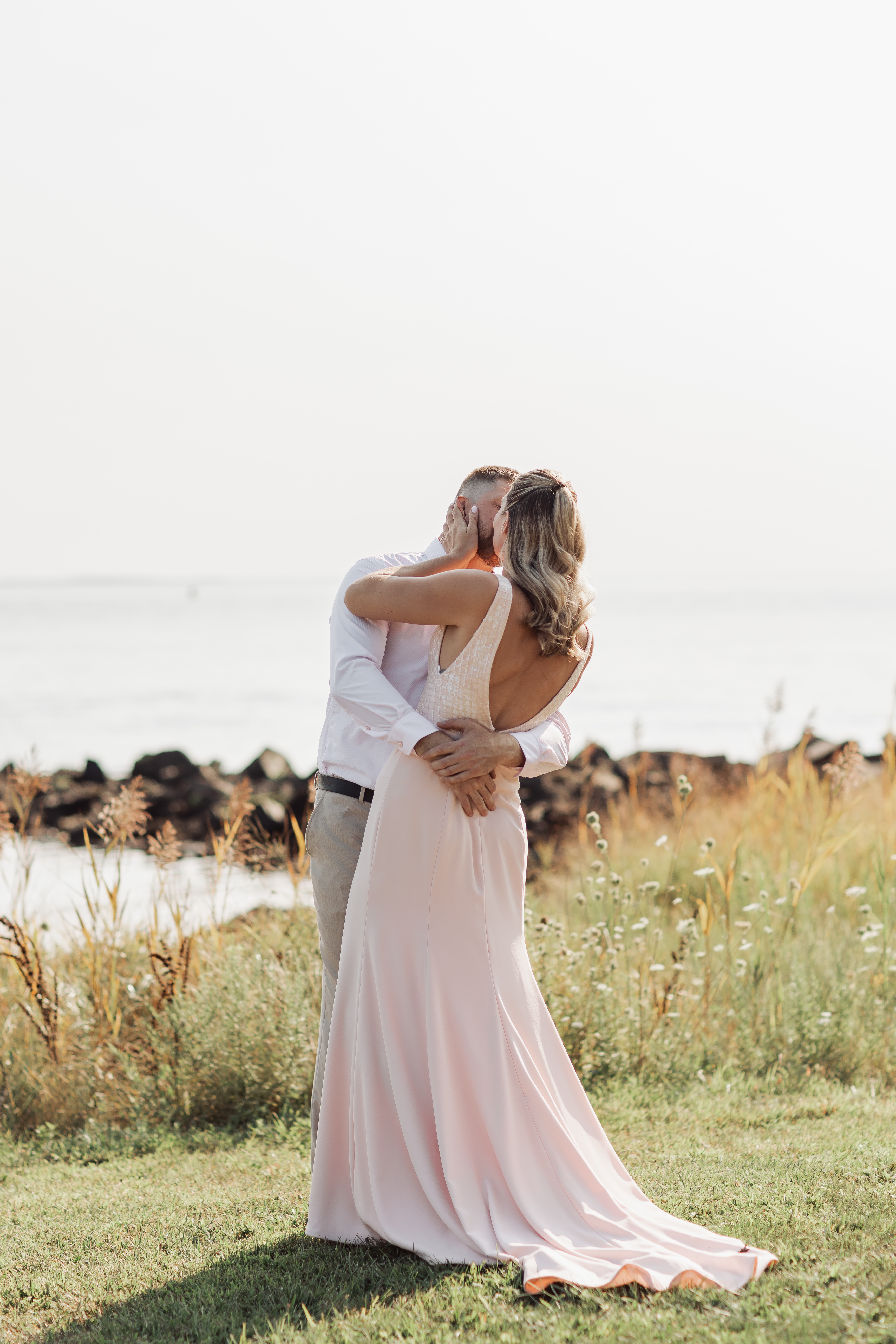 AVENTZ Co. Connecticut Event & Wedding Planner. Abby Fritz Connecticut Wedding Designer, Backyard weddings, CT Private Events, Design, Weddings, Intimate | Simply K. Studios