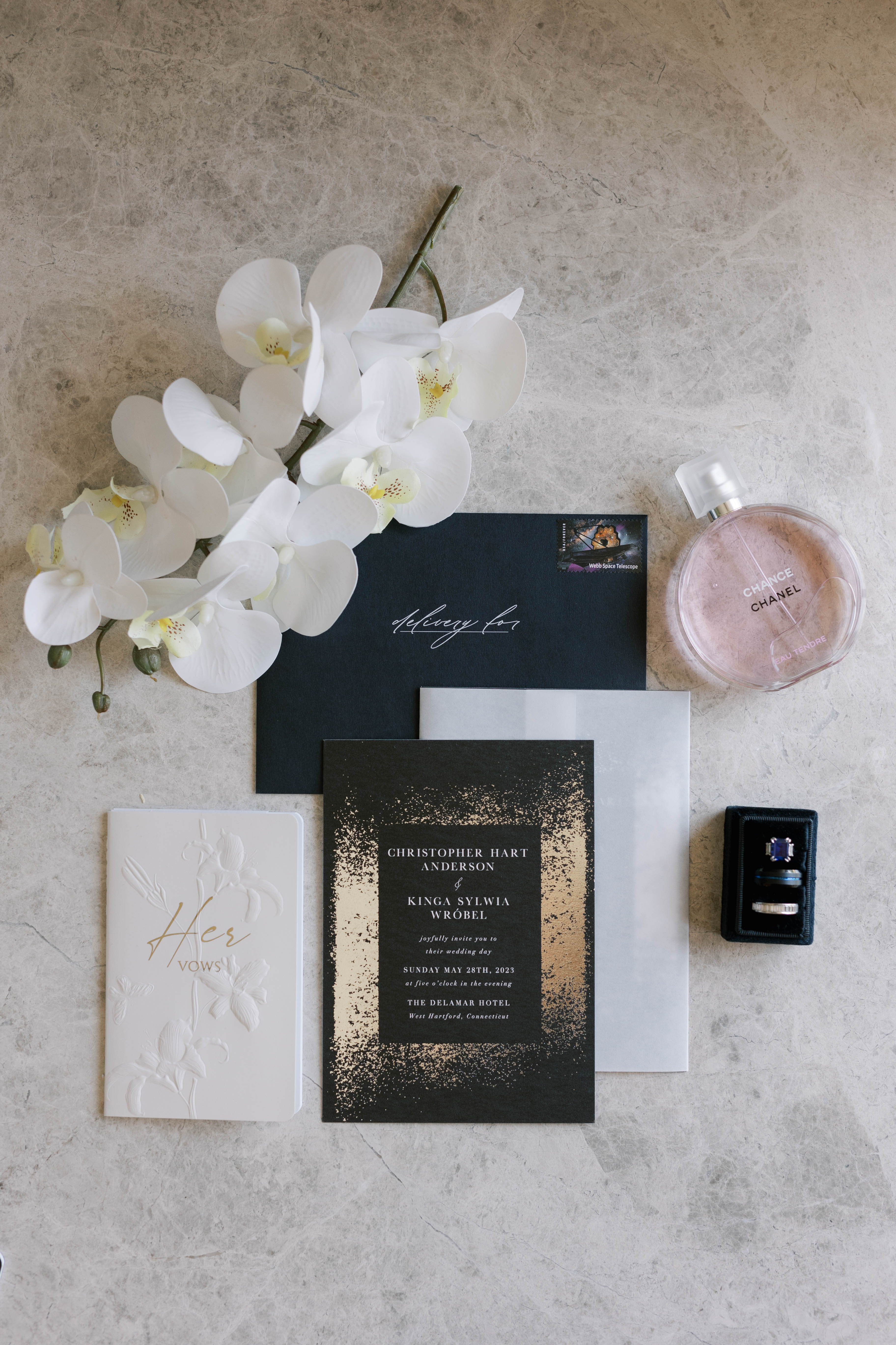 AVENTZ Co. Connecicut Event & Wedding Planner. Abby Fritz Connecicut Wedding Designer. Delamar Hotel West Hartford. Ali Valdez Photography