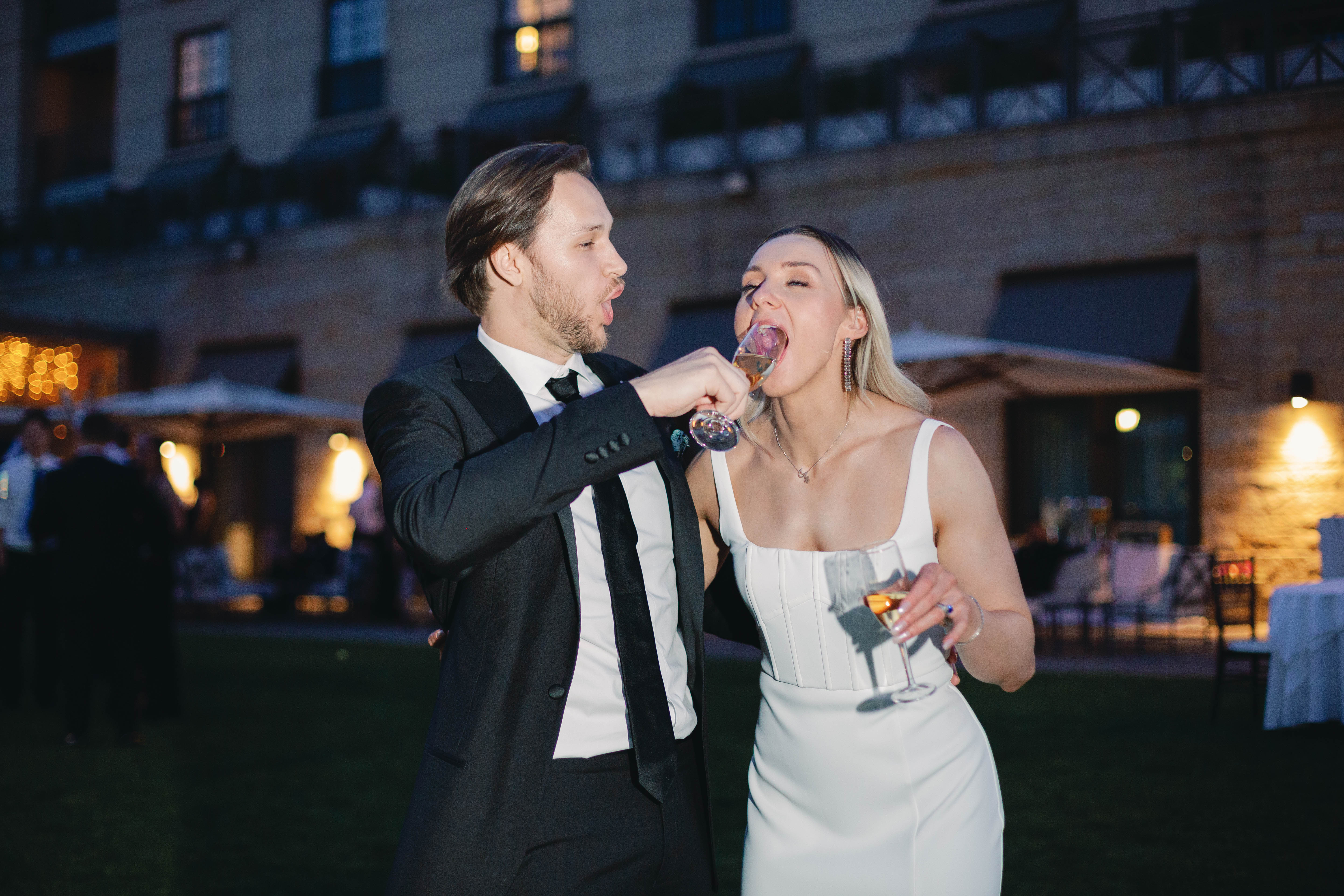 AVENTZ Co. Connecicut Event & Wedding Planner. Abby Fritz Connecicut Wedding Designer. Delamar Hotel West Hartford. Ali Valdez Photography