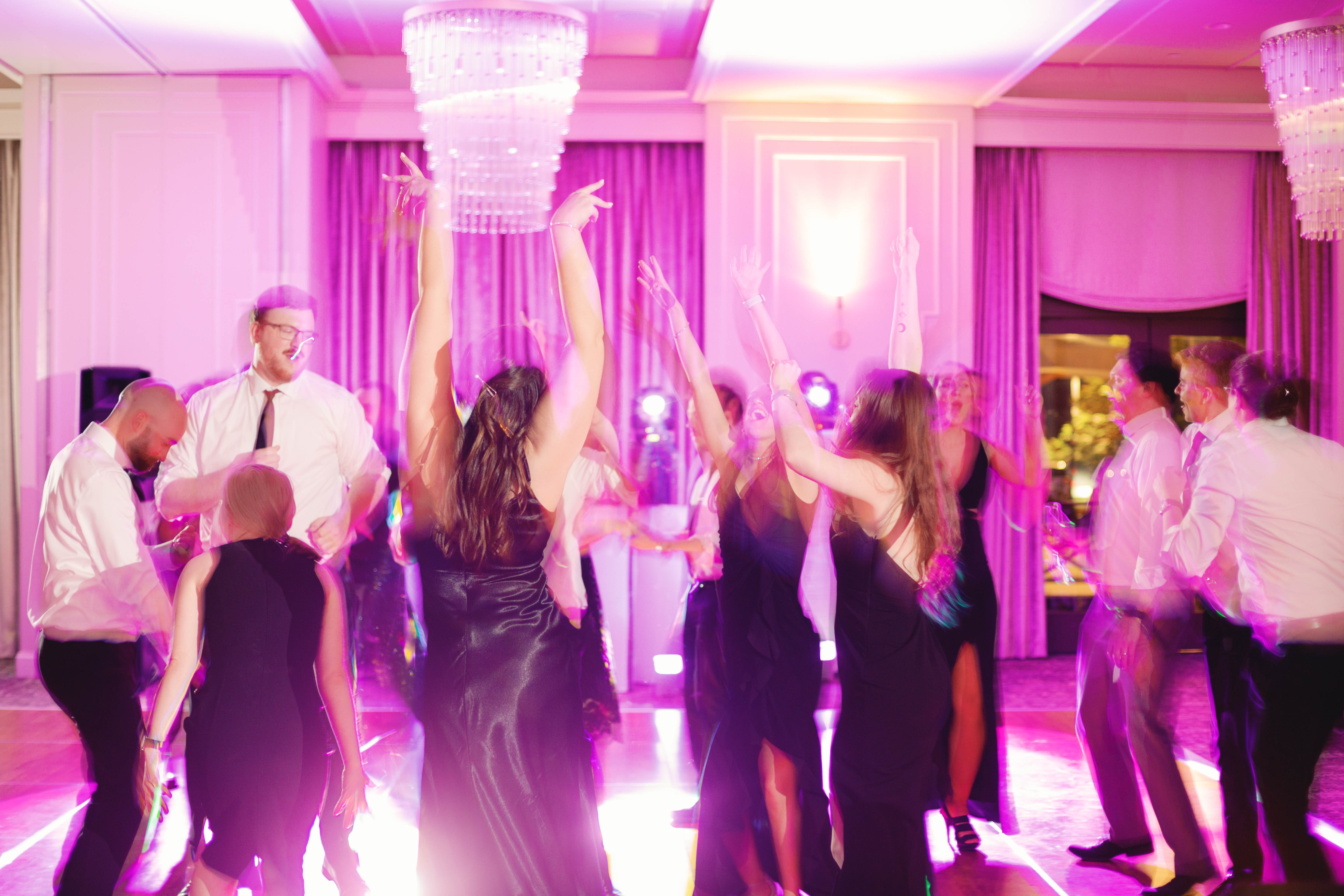 AVENTZ Co. Connecicut Event & Wedding Planner. Abby Fritz Connecicut Wedding Designer. Delamar Hotel West Hartford. Ali Valdez Photography