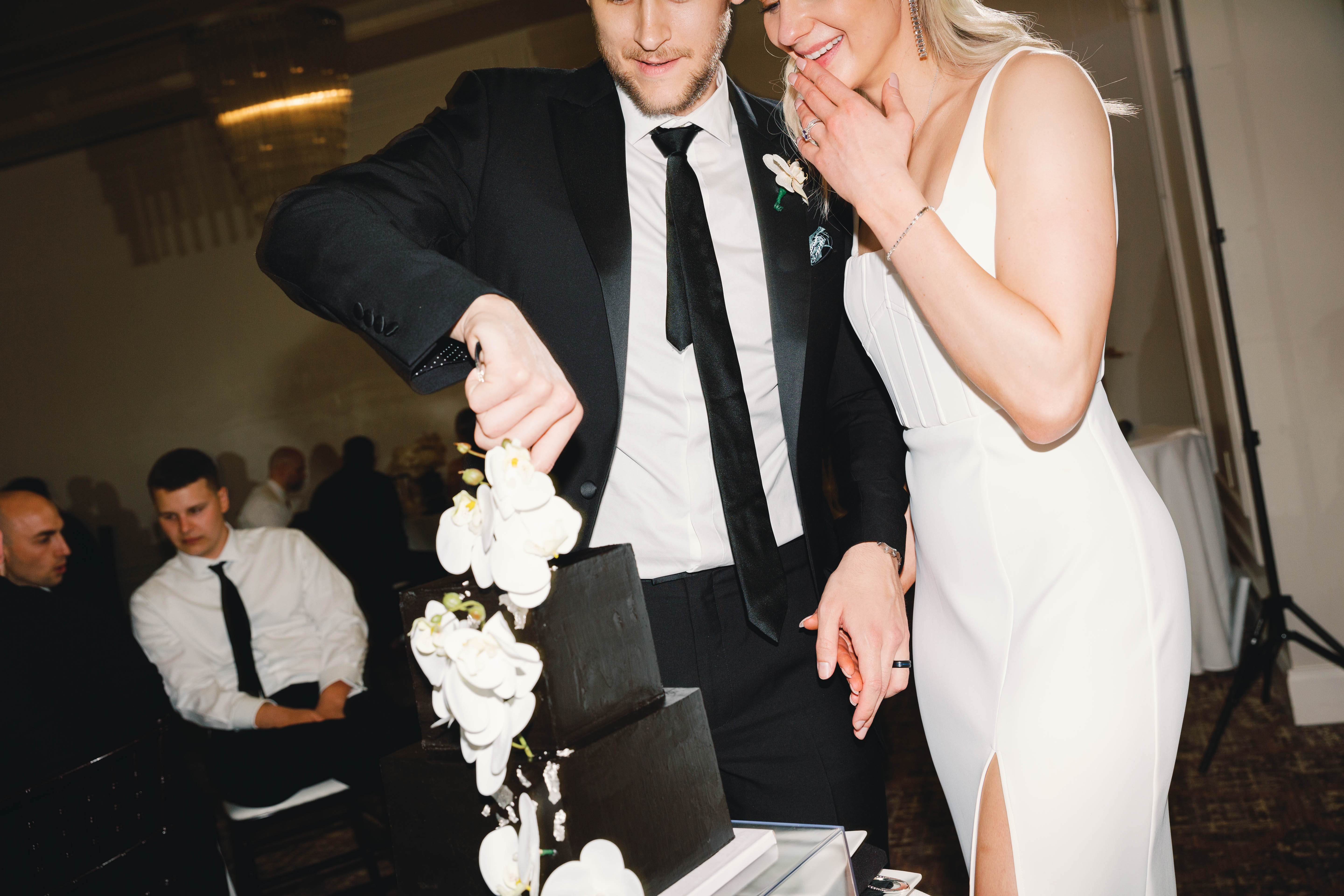 AVENTZ Co. Connecicut Event & Wedding Planner. Abby Fritz Connecicut Wedding Designer. Delamar Hotel West Hartford. Ali Valdez Photography