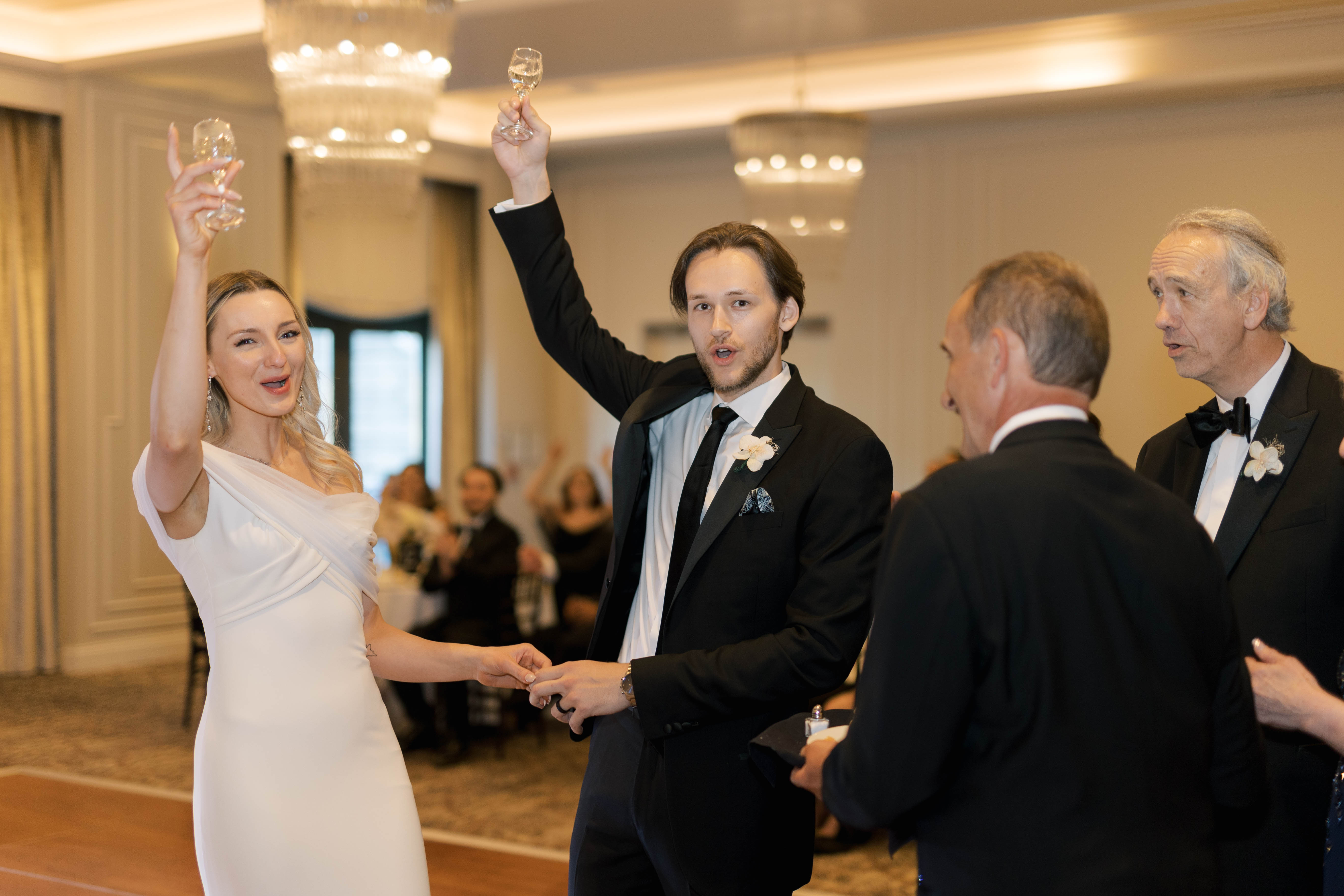 AVENTZ Co. Connecicut Event & Wedding Planner. Abby Fritz Connecicut Wedding Designer. Delamar Hotel West Hartford. Ali Valdez Photography