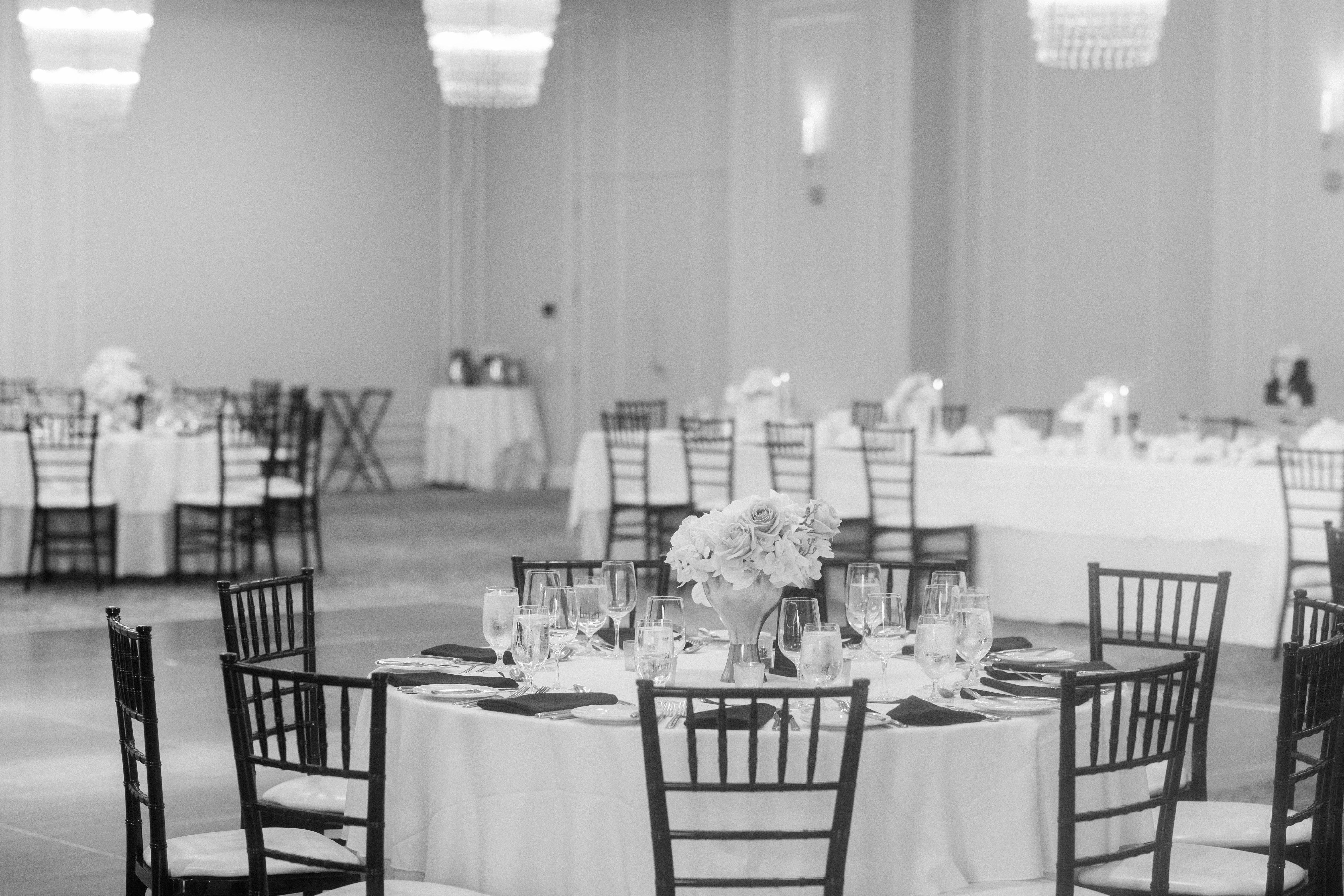 AVENTZ Co. Connecicut Event Wedding Planner. Abby Fritz Connecicut Wedding Designer. Delamar Hotel West Hartford. Ali Valdez Photography776